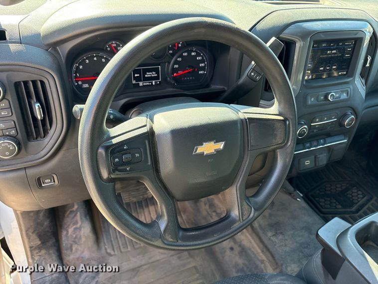 image for item EA7820 2019 Chevrolet Silverado 1500 Crew Cab pickup truck