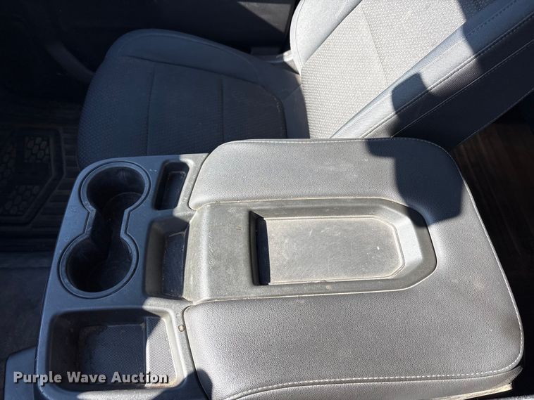 image for item EA7820 2019 Chevrolet Silverado 1500 Crew Cab pickup truck