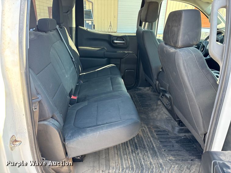 image for item EA7820 2019 Chevrolet Silverado 1500 Crew Cab pickup truck