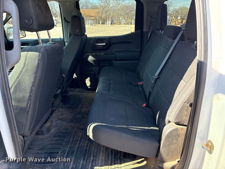 image for item EA7820 2019 Chevrolet Silverado 1500 Crew Cab pickup truck