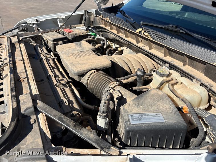 image for item EA7820 2019 Chevrolet Silverado 1500 Crew Cab pickup truck