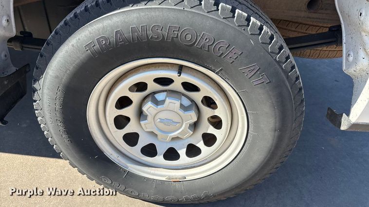 image for item EA7820 2019 Chevrolet Silverado 1500 Crew Cab pickup truck