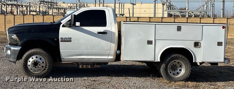 image for item EA7858 2015 RAM 3500 utility bed pickup truck