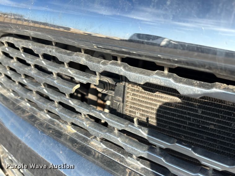 image for item EA7858 2015 RAM 3500 utility bed pickup truck