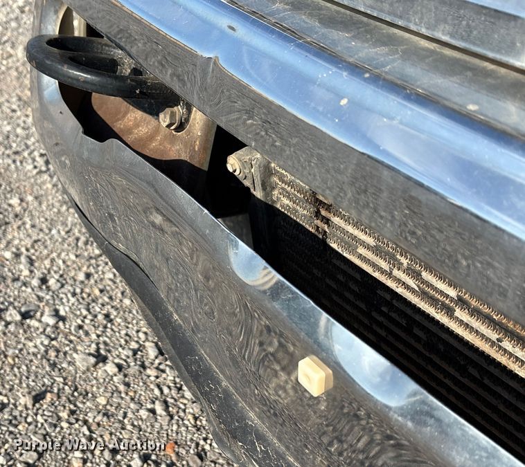 image for item EA7858 2015 RAM 3500 utility bed pickup truck