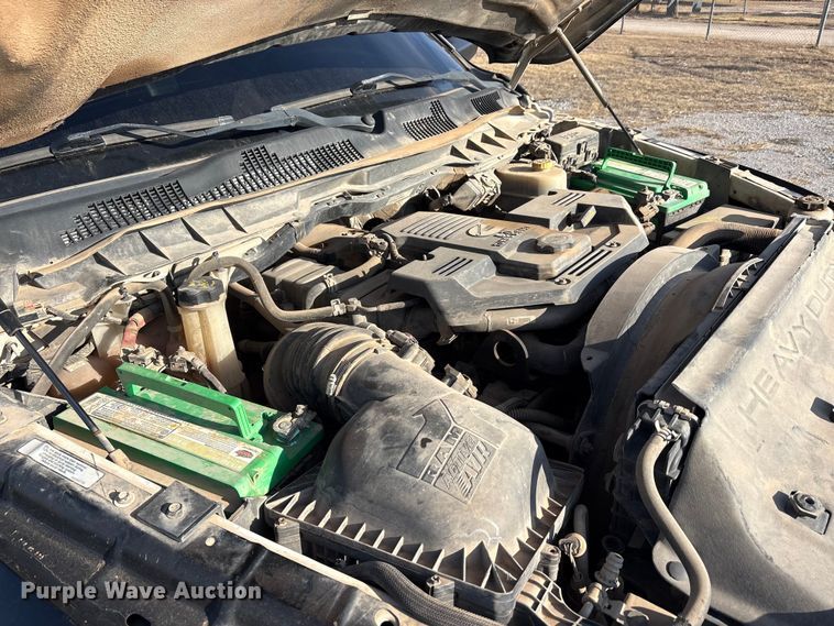 image for item EA7858 2015 RAM 3500 utility bed pickup truck