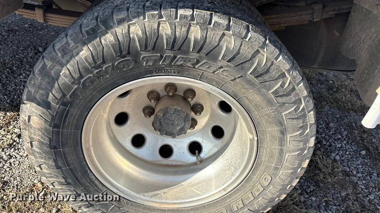 image for item EA7858 2015 RAM 3500 utility bed pickup truck