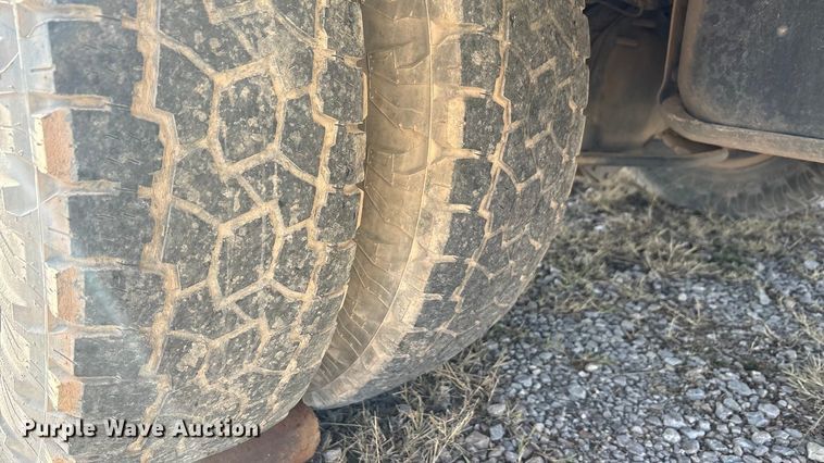 image for item EA7858 2015 RAM 3500 utility bed pickup truck