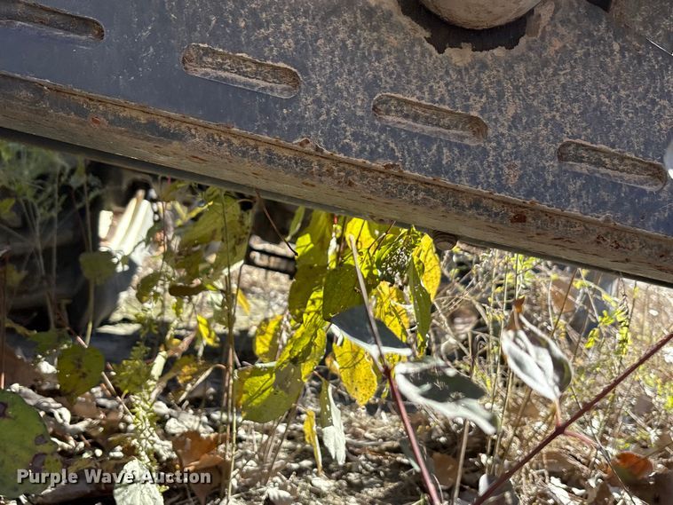 image for item EA7870 1999 New Holland 3010 tractor