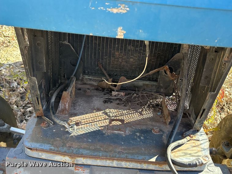 image for item EA7870 1999 New Holland 3010 tractor