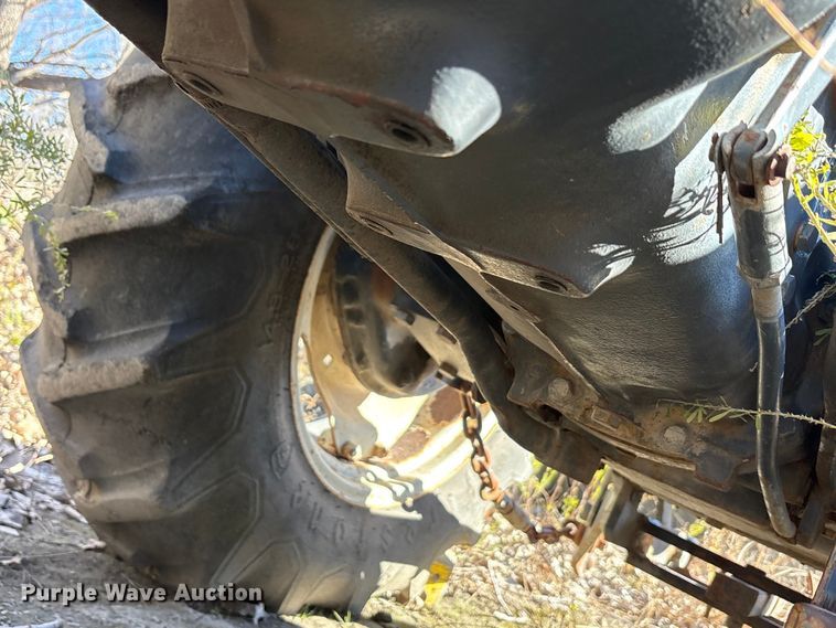 image for item EA7870 1999 New Holland 3010 tractor