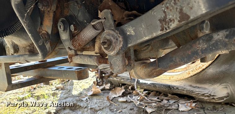 image for item EA7870 1999 New Holland 3010 tractor