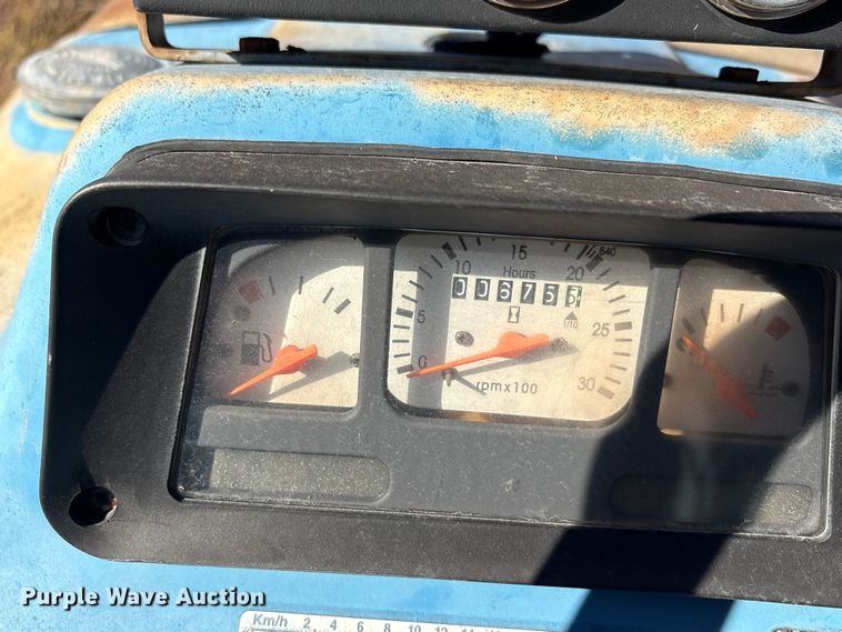 image for item EA7870 1999 New Holland 3010 tractor