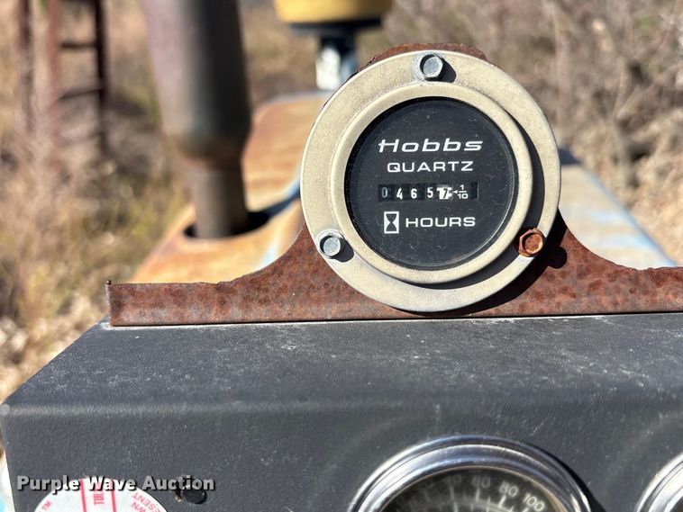 image for item EA7870 1999 New Holland 3010 tractor