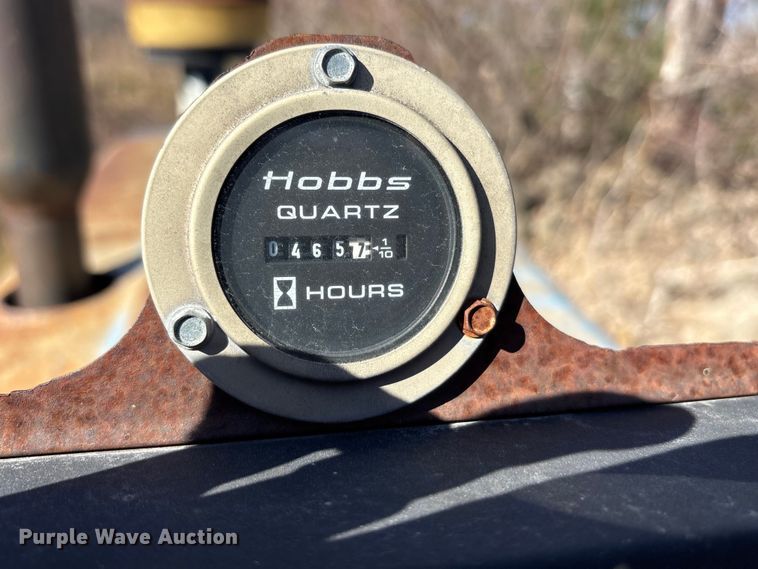 image for item EA7870 1999 New Holland 3010 tractor