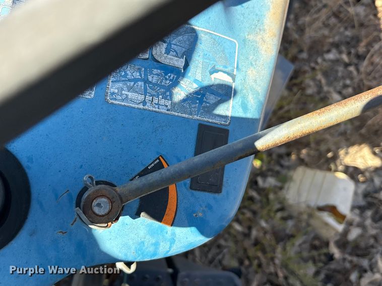 image for item EA7870 1999 New Holland 3010 tractor