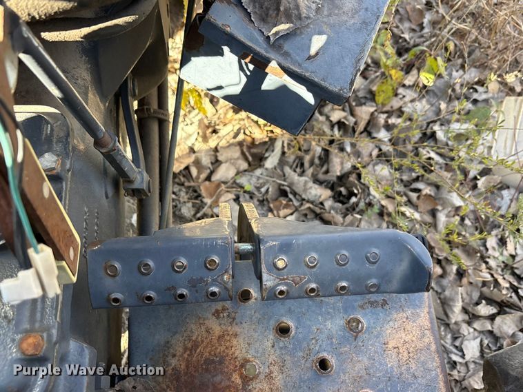 image for item EA7870 1999 New Holland 3010 tractor