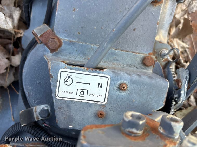 image for item EA7870 1999 New Holland 3010 tractor