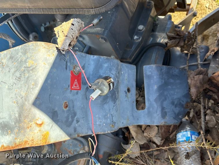 image for item EA7870 1999 New Holland 3010 tractor