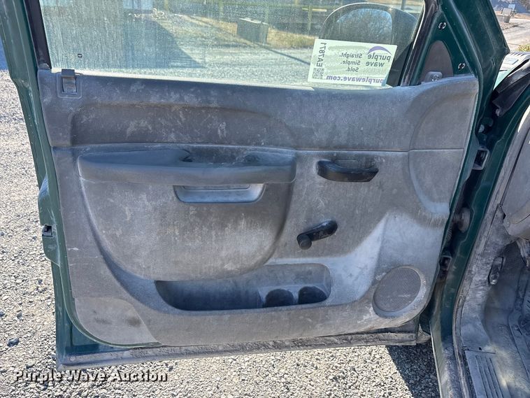 image for item EA7871 2010 Chevrolet Silverado 2500HD pickup truck