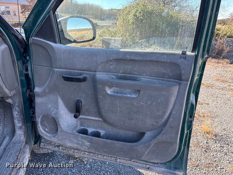 image for item EA7871 2010 Chevrolet Silverado 2500HD pickup truck