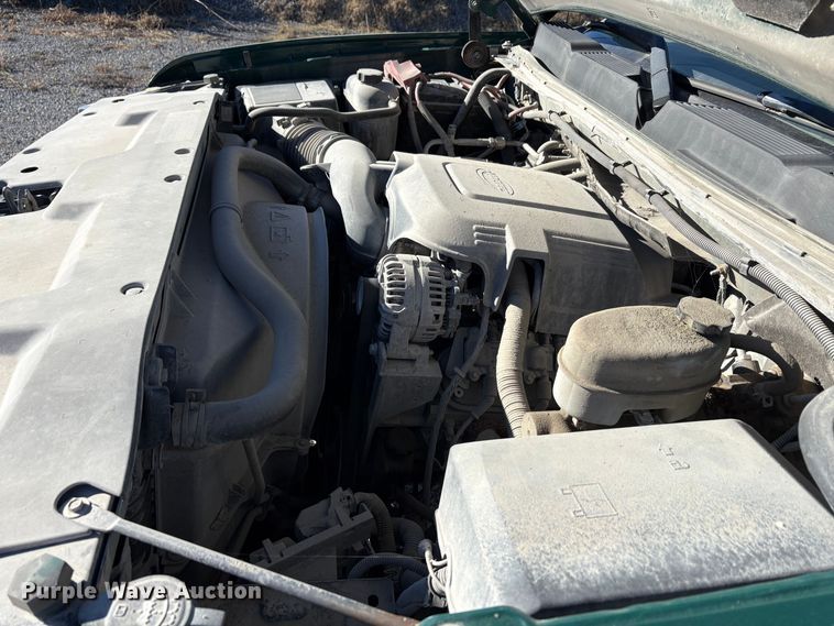 image for item EA7871 2010 Chevrolet Silverado 2500HD pickup truck