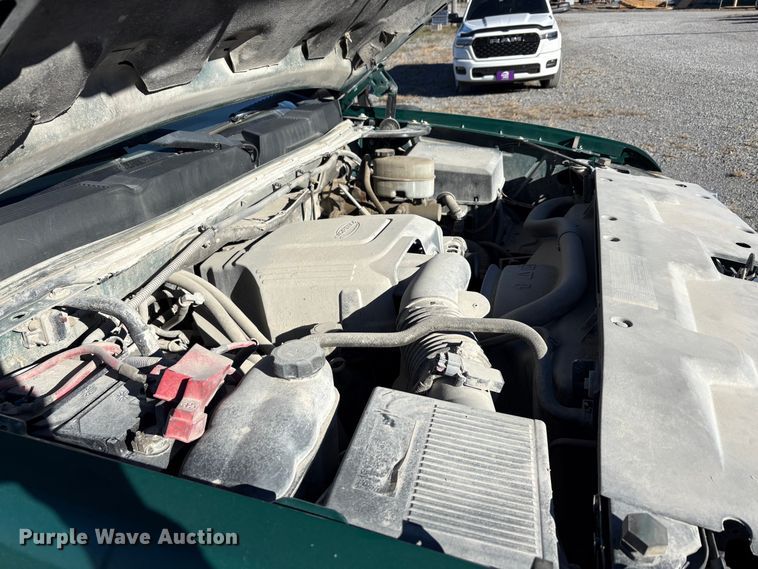 image for item EA7871 2010 Chevrolet Silverado 2500HD pickup truck