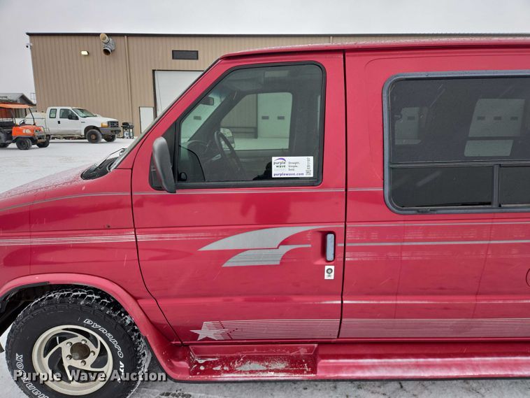 image for item EB1197 1994 Ford Starcraft E150 van