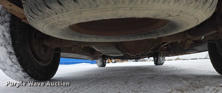 image for item EB1197 1994 Ford Starcraft E150 van