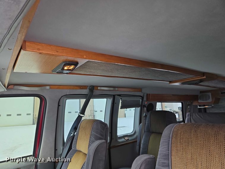 image for item EB1197 1994 Ford Starcraft E150 van