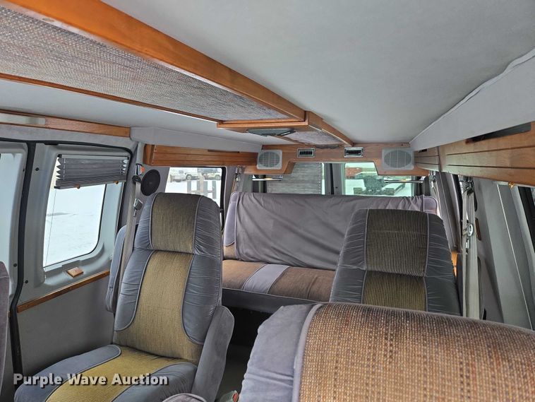 image for item EB1197 1994 Ford Starcraft E150 van