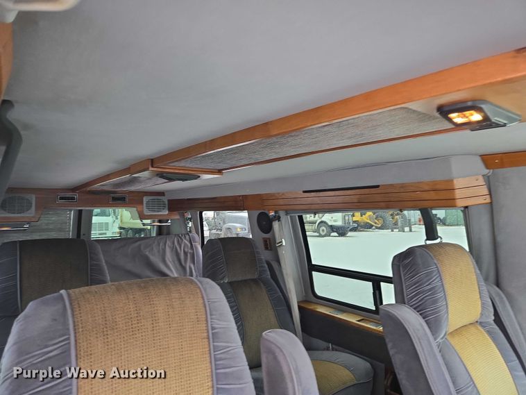 image for item EB1197 1994 Ford Starcraft E150 van