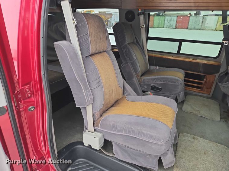 image for item EB1197 1994 Ford Starcraft E150 van