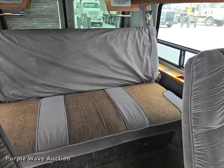 image for item EB1197 1994 Ford Starcraft E150 van