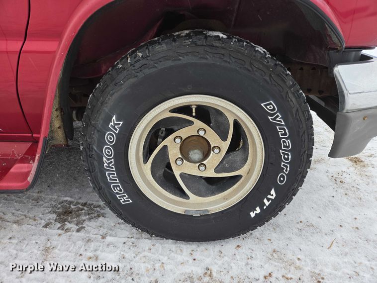 image for item EB1197 1994 Ford Starcraft E150 van