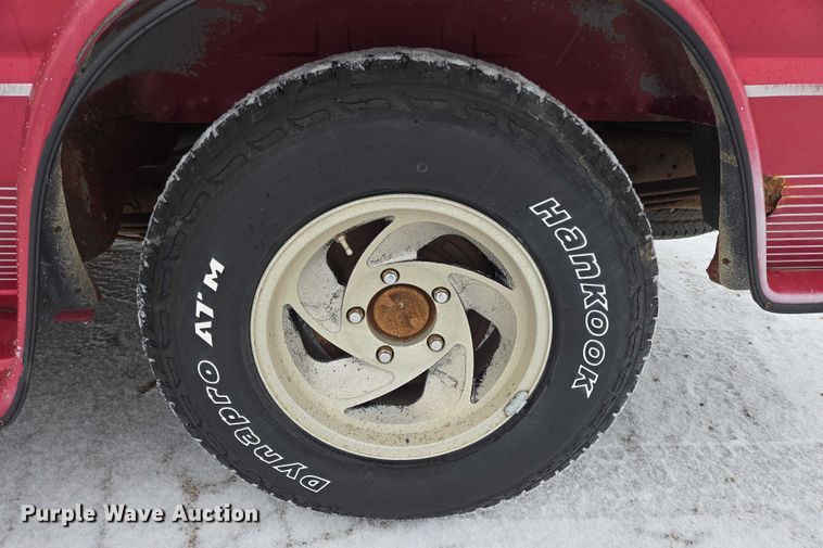 image for item EB1197 1994 Ford Starcraft E150 van