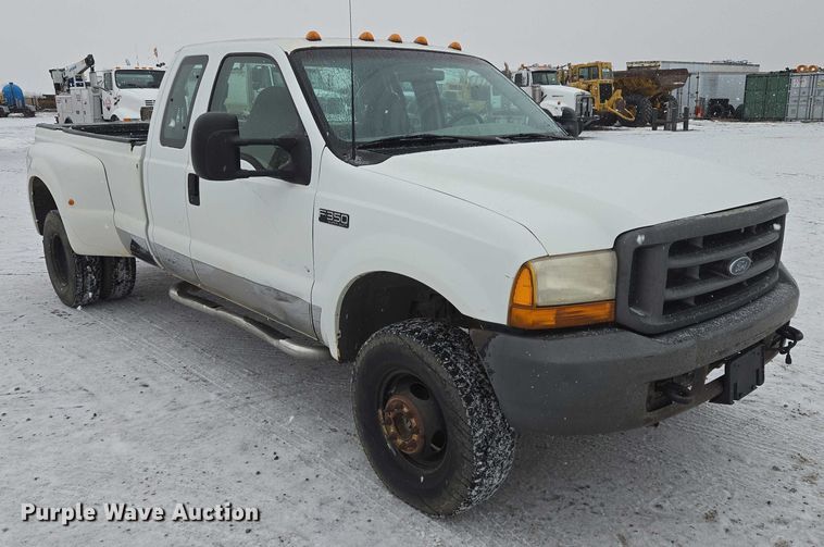 image for item EB1198 2000 Ford F350 SuperCab pickup truck