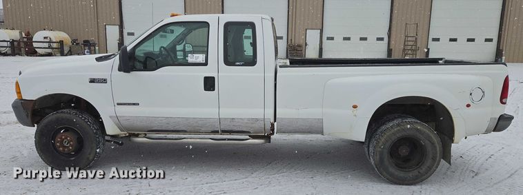 image for item EB1198 2000 Ford F350 SuperCab pickup truck