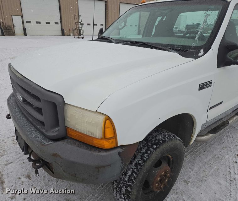 image for item EB1198 2000 Ford F350 SuperCab pickup truck