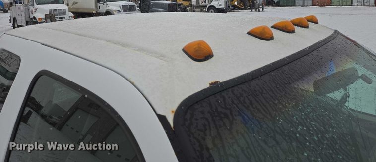 image for item EB1198 2000 Ford F350 SuperCab pickup truck