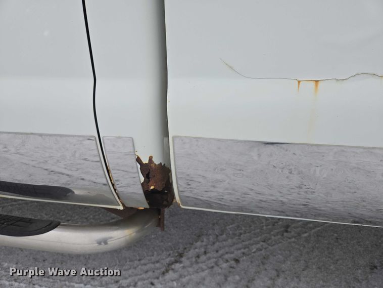 image for item EB1198 2000 Ford F350 SuperCab pickup truck