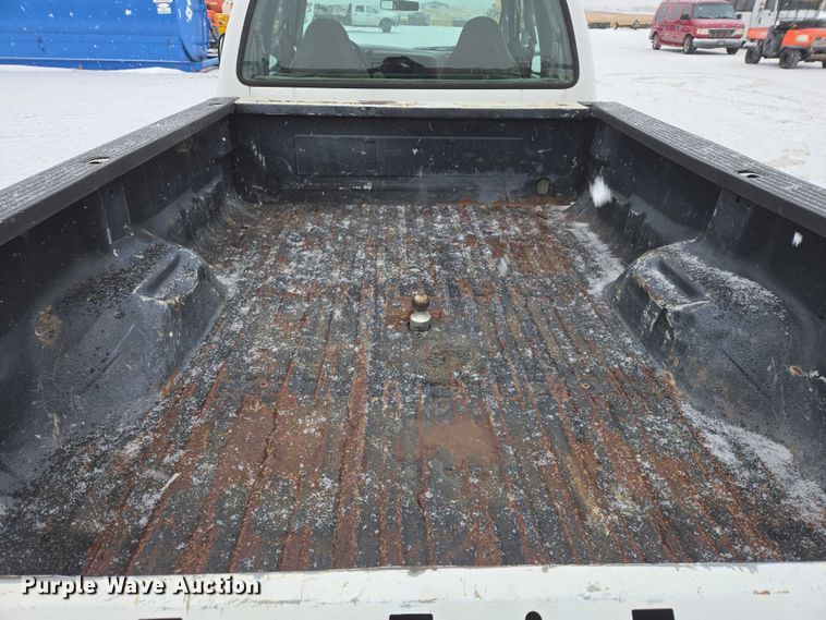 image for item EB1198 2000 Ford F350 SuperCab pickup truck