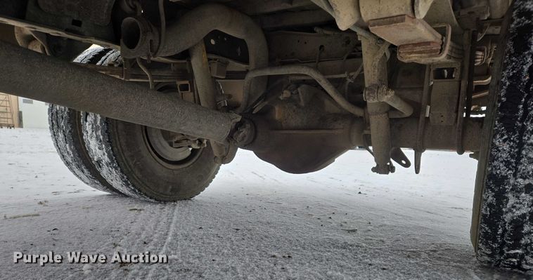 image for item EB1198 2000 Ford F350 SuperCab pickup truck