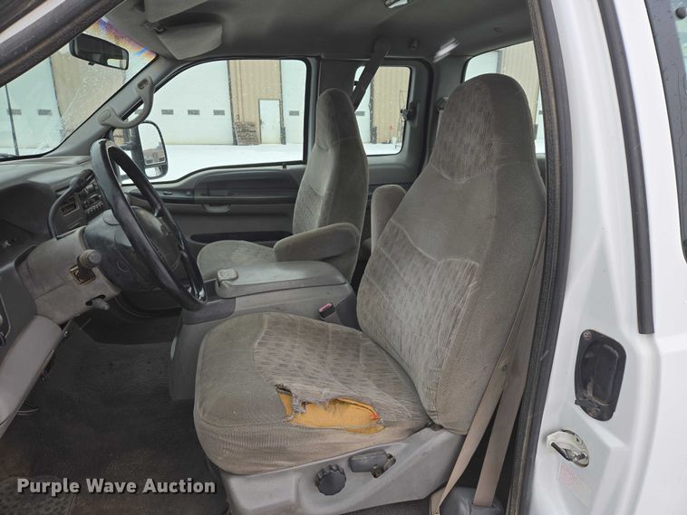 image for item EB1198 2000 Ford F350 SuperCab pickup truck