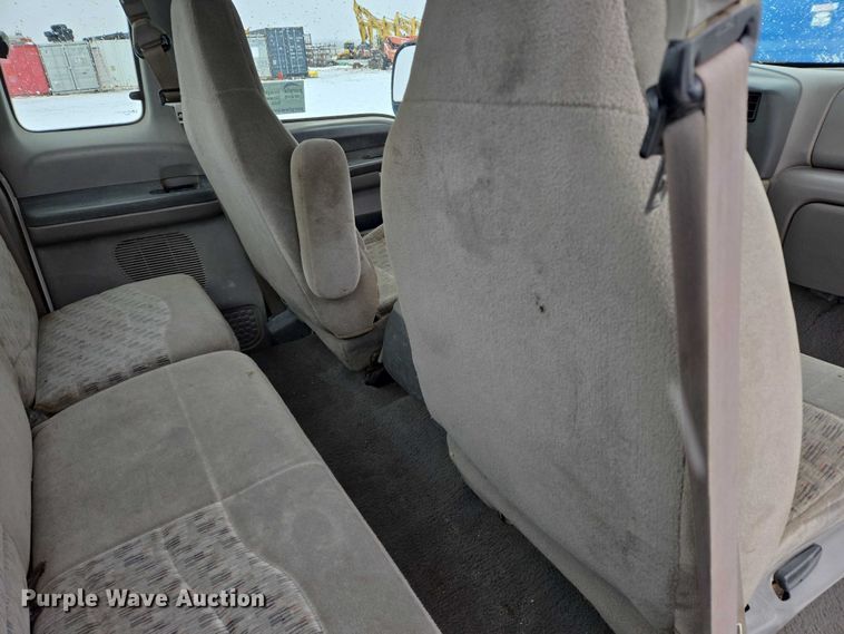 image for item EB1198 2000 Ford F350 SuperCab pickup truck