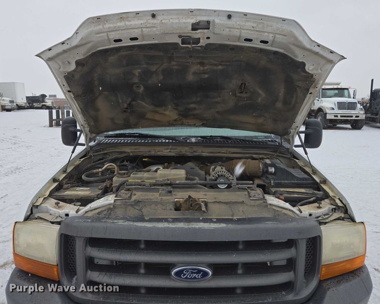 image for item EB1198 2000 Ford F350 SuperCab pickup truck