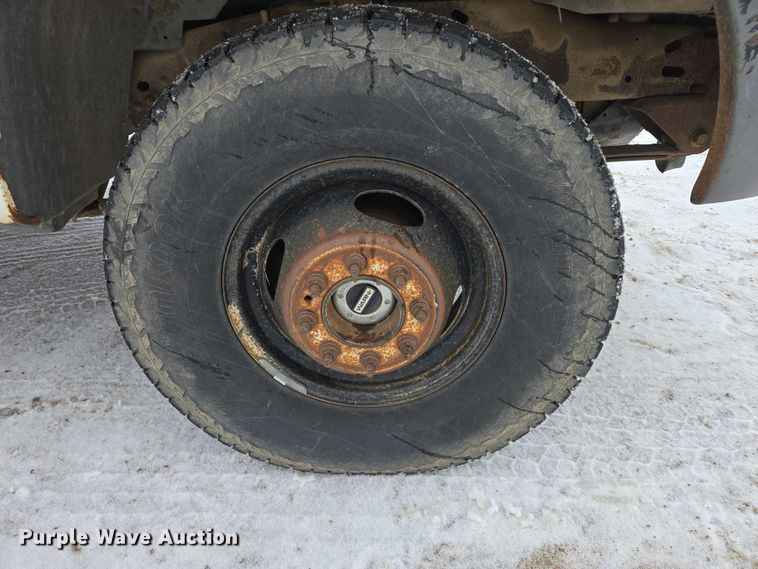 image for item EB1198 2000 Ford F350 SuperCab pickup truck