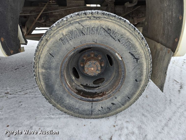 image for item EB1198 2000 Ford F350 SuperCab pickup truck