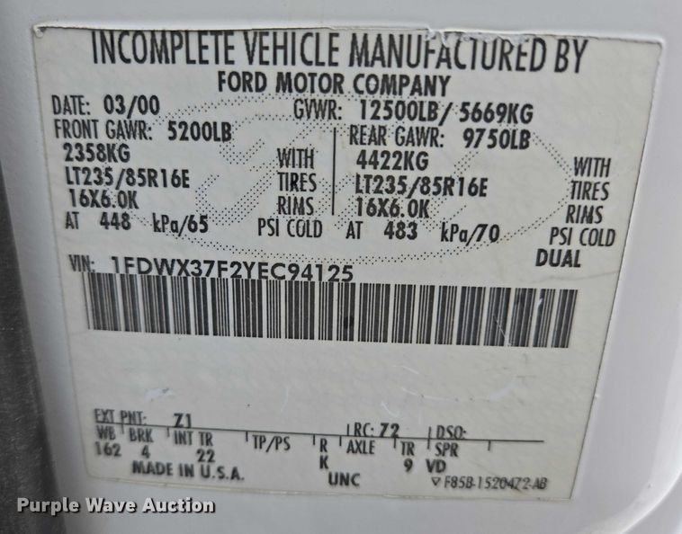 image for item EB1198 2000 Ford F350 SuperCab pickup truck