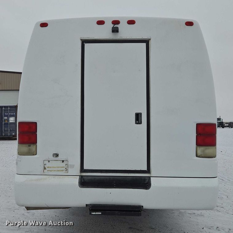 image for item EB1199 2004 International 3200 shuttle bus